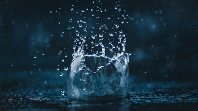 water-droplet-splashing